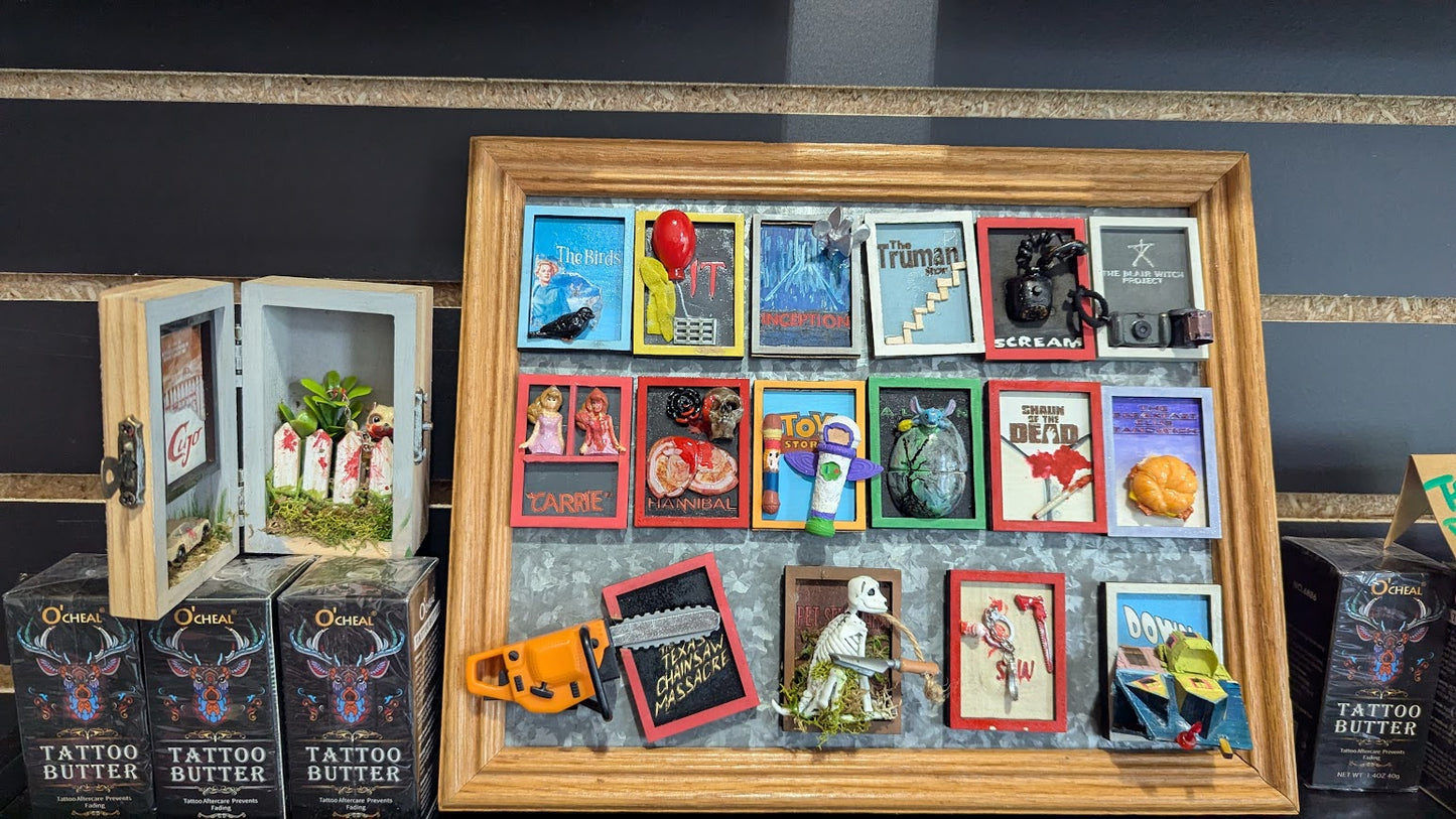 Tiny Movie Poster Magnet (Texas Chainsaw Massacre)